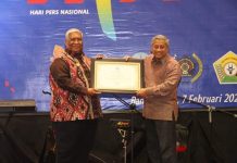 Gubernur Sultra Raih Penghargaan Dewan Pers