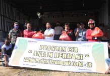PT Antam UBPN Sultra Bagikan Sembako Gratis untuk Masyarakat Kurang Mampu