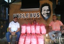 Komunitas Rumah Kopi Uncle Bush Berbagi 200 Nasi Kotak