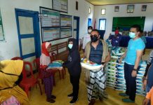 Umar Samiun Bantu 1.058 Keluarga Terdampak Covid-19 di Buton