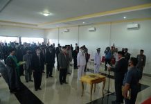 Bupati Busel Lantik 52 Pejabat