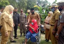 Kursi Roda untuk Wa Namia dari Bupati Buteng, Berjuang Hidup Dibalik Keterbatasan
