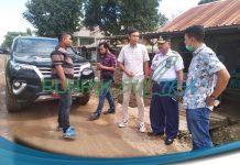 Tanggapi Keluhan Masyarakat, DPRD Bombana Tinjau Kerusakan Jalan di Lantari Jaya