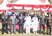 La Bakry Pimpin Upacara HUT RI ke-75