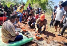 Pemkab Busel Beri Perhatian Komunitas Adat Terpencil di Lapandewa