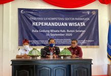 Kemenpar Sertifikasi 50 Pemandu Wisata di Busel