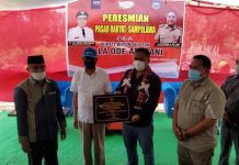 Bupati Busel Resmikan Pasar Rakyat Sampolawa