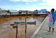 Jeritan Warga di Pesisir Kabaena Barat, Laut Jernih Kini Berubah Merah