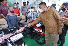 Arusani Ganti Empat Motor Korban Konflik Desa Tira dan Bahari