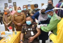 Gandeng Dinkes, 148 Pegawai Kejati Sultra Jalani Vaksinasi