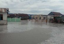 Banjir Rob di Desa Terapung Bombana, 200 KK Kena Dampak