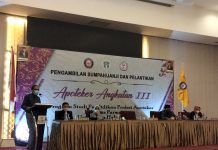 Dimasa Pandemi, UHO Kendari Cetak 37 Apoteker