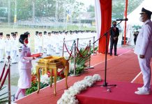 Hujan Deras Warnai Upacara HUT RI ke-76 di Busel