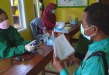 Karyawan PT. TIM Site Kabaena Divaksin SinoPharm