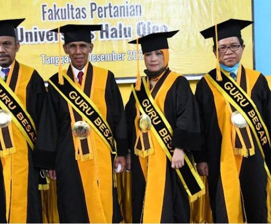 Rektor UHO Kukuhkan Empat Guru Besar Fakultas Pertanian