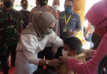 Wakil Bupati Buton Launching Vaksinasi Anak