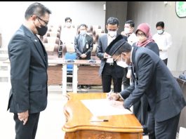 Rektor UHO Lantik 19 Pejabat Fungsional