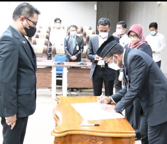 Rektor UHO Lantik 19 Pejabat Fungsional