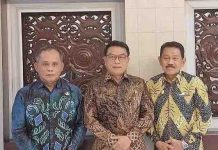 Kepala Staf Kepresidenan RI Terima Kunjungan Bupati Butur Kepala Staf Kepresidenan (KSP) Republik Indonesia (RI) Jenderal (Purnawirawan) TNI Moeldoko, menerima kunjungan Bupati Buton Utara (Butur), Muhammad Ridwan Zakariah, bertempat di Gedung Sayap Timur Lama - KSP Jl. Veteran III, 2, DKI Jakarta, Jum'at, 26 Agustus 2022.