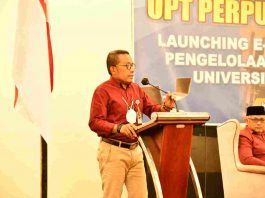 Rektor UHO Maksimalkan Pengelolaan Informasi Berbasis Digital Rektor UHO Kendari Prof. Muhammad Zamrun membuka workshop Pengelolaan Digital Library dan Launching E-LIB, di salah satu hotel di Kendari, Selasa 31 Agustus 2022.