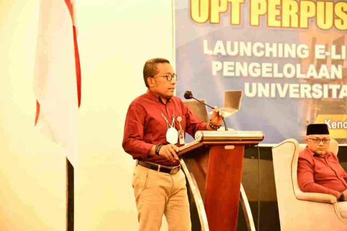 Rektor UHO Kendari Prof. Muhammad Zamrun membuka workshop Pengelolaan Digital Library dan Launching E-LIB, di salah satu hotel di Kendari, Selasa 31 Agustus 2022.