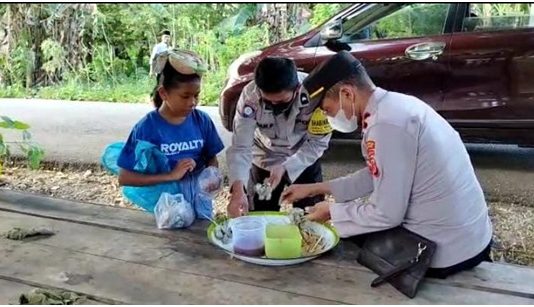 Jum’at Borong, Implementasi Polisi yang Presisi di Kota Baubau