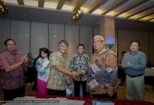 Gubernur Ali Mazi Pimpin FGD tentang Rancangan UU Daerah Kepulauan Gubernur Sultra, Ali Mazi saat menghadiri Gala Dinner Majalah Tempo, Senin 2 Oktober 2022. (FOTO ISTIMEWA)