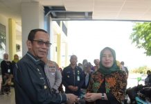 Pj Bupati Buton Serahkan 42 Kendaraan Operasional Nakes