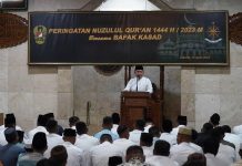 KASAD Jenderal Dudung Beri Ceramah Nuzulul Qur’an dan Jadi Imam Shalat Tarawih di Pusbekangad
