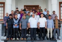 Gubernur Sultra Audiensi dengan Para Kades di Mubar