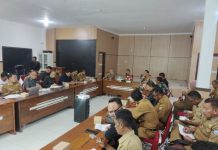 Pemkab Busel Matangkan Kesiapan Perayaan HUT Kemerdekaan Ketgam : Pemkab Buton Selatan menggelar rapat mematangkan persiapan perayaan HUT Kemerdekaan RI.