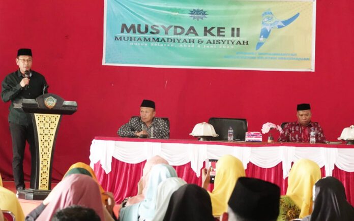 Ketgam : Pj. Bupati Buton Selatan (Busel) La Ode Budiman membuka Musyawarah Daerah (Musda) II Piminan Daerah Muhammadiyah dan Aisyah Buton Selatan.