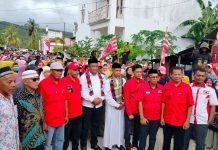 Ribuan Massa Dampingi Sama-Amal Daftar di PKN Buteng