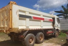 Mobil Truk yang Lindas Wanita di Kendari Milik Perusahaan Tambang Ketgam : Mobil Truk Yang menabrak seorang Wanita di Perempatan UHO Kendari