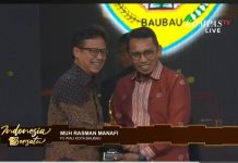 Rasman Manafi Terima Penghargaan dari Kompas TV
