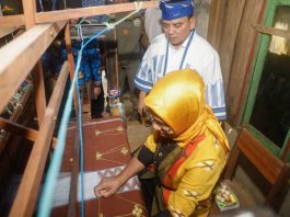 Kunjungi Kampung Masalili Muna, Pj Gubernur : Lestarikan Tenun dan Kembangkan UMKM