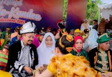 Hadiri Tradisi Kande-kandea Tolandona, Bupati Buteng Janji Angkat Derajat Budaya Daerah