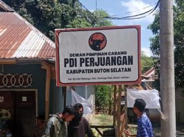 Imbas Kasus Dugaan Pelanggaran Etik, Komunitas Peduli Anak dan Wanita Pasang Bendera Putih di Kantor PDI Perjuangan dan DPRD Busel