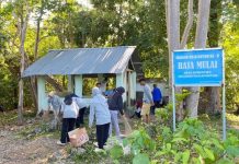 Mahasiswa UMB Gelar Aksi Bersih Makam Raja Buton Ke-V