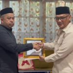 Menteri Haji RI Kunjungi Keluarga Almarhumah dr. Fitri Rizkiani dan Tinjau Potensi Produk Perikanan Baubau