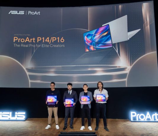 ASUS Rilis Laptop Kreator Berteknologi AI Ketgam : Adrian Pradipta Technical Public Relations, ASUS Indonesia, Rudy Salim CEO PRESTIGECORP, Lenny Lin, Country Manager ASUS Indonesia, Marcello Tahitoe, Top Indonesian Singer
